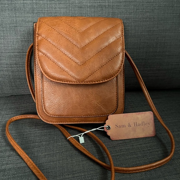 NWT SAM & HADLEY SMALL CROSSBODY BAG - Picture 1 of 5